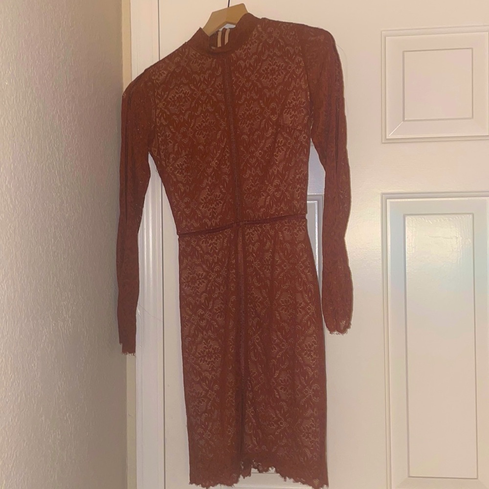 Wilfred long sleeve bodycon dress. Size 00. Reddish/orange color.